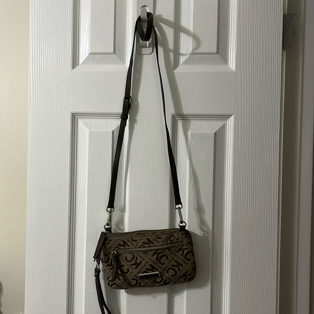 Reaction Kenneth Cole Crossbody Purse Wallet Combination Adjustable